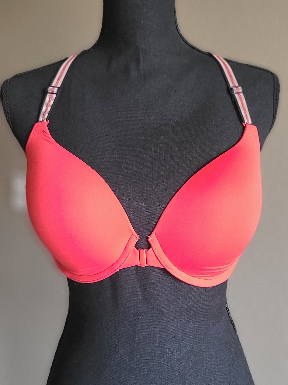 Victoria's Secret T-Shirt Push-Up Full Coverage Front-Close Lightly Padded Bra